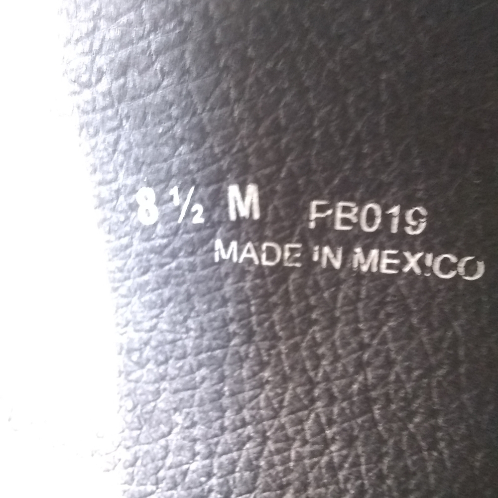 Boots - Picture 4 of 4